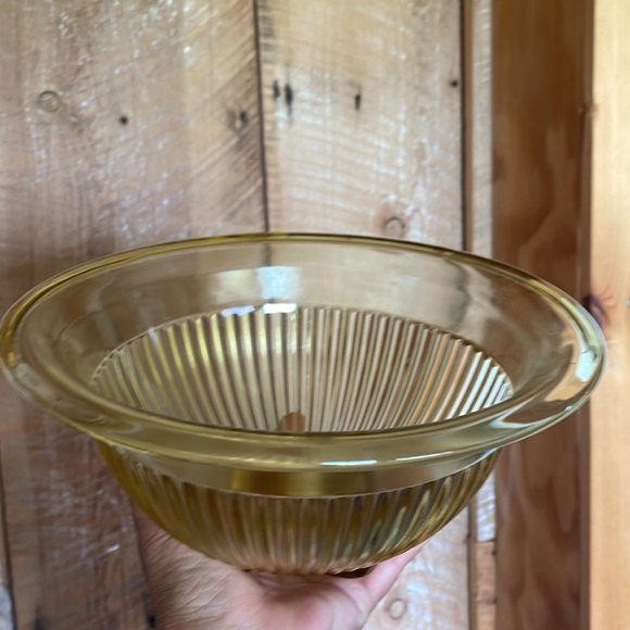 Vintage Federal Glass Amber/ Yellow Bowl - Picture 10 of 10